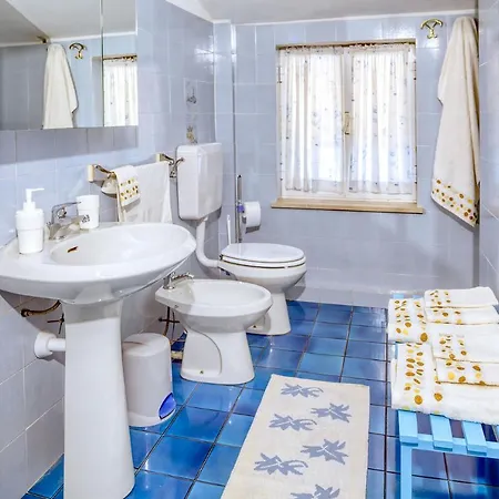 Apartment Glori Ai Di Imperia