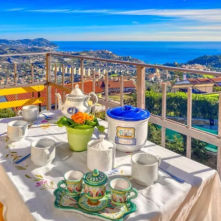 Apartment Glori Ai Di Imperia *